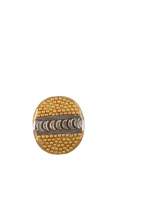 OVAL WHITE GOLD STUD